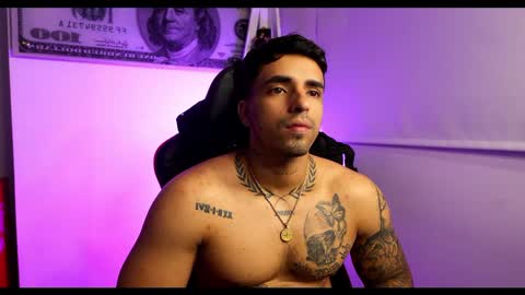 Snapshot of darius_phoenix chatting on 02.11.25 Darius Phoenix online show from 02.11.25