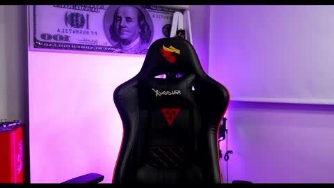 Snapshot of darius_phoenix chatting on 02.18.25 Darius Phoenix online show from 02.18.25