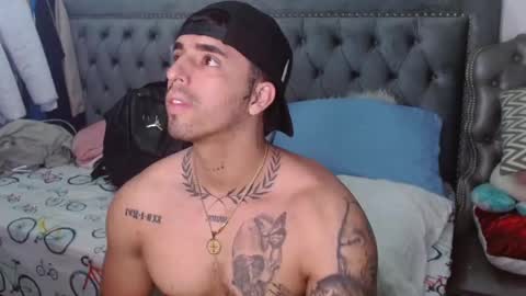 Snapshot of darius_phoenix chatting on 02.19.25 Darius Phoenix online show from 02.19.25