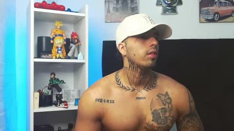 Snapshot of darius_phoenix chatting on 03.11.25 Darius Phoenix online show from 03.11.25