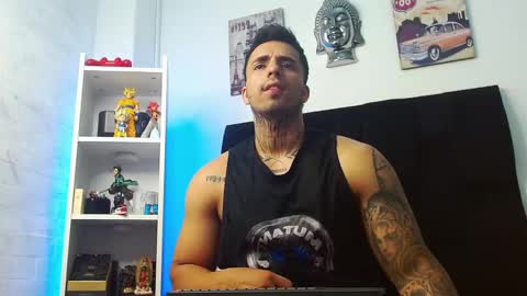 Snapshot of darius_phoenix chatting on 03.11.25 Darius Phoenix online show from 03.11.25