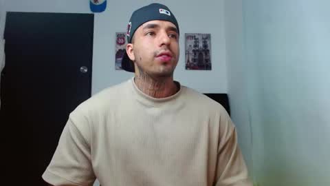 Snapshot of darius_phoenix chatting on 09.22.25 Darius Phoenix online show from 09.22.25