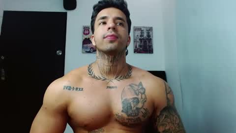 Snapshot of darius_phoenix chatting on 09.28.25 Darius Phoenix online show from 09.28.25