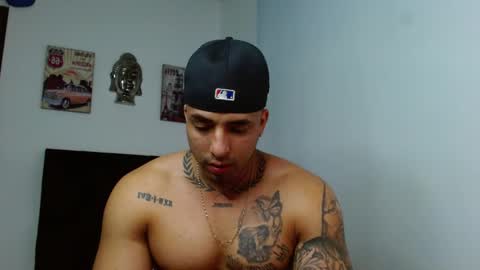 Snapshot of darius_phoenix chatting on 10.19.25 Darius Phoenix online show from 10.19.25