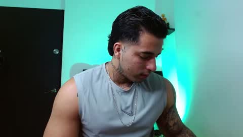 Snapshot of darius_phoenix chatting on 12.02.25 Darius Phoenix online show from 12.02.25