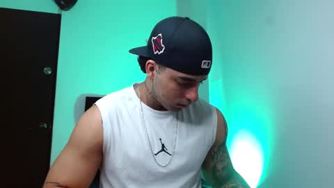 Snapshot of darius_phoenix chatting on 01.08.26 Darius Phoenix online show from 01.08.26