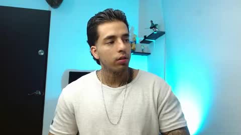 Snapshot of darius_phoenix chatting on 01.14.26 Darius Phoenix online show from 01.14.26