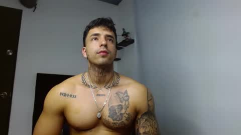 Snapshot of darius_phoenix chatting on 02.02.26 Darius Phoenix online show from 02.02.26