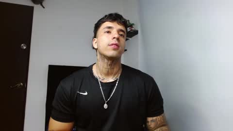 Snapshot of darius_phoenix chatting on 02.04.26 Darius Phoenix online show from 02.04.26