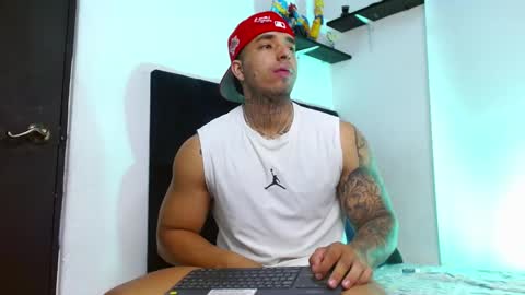 Snapshot of darius_phoenix chatting on 02.27.26 Darius Phoenix online show from 02.27.26