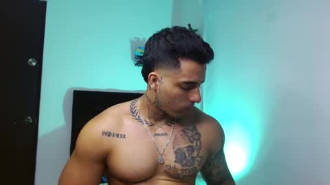 Snapshot of darius_phoenix chatting on 02.28.26 Darius Phoenix online show from 02.28.26