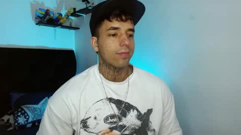 Snapshot of darius_phoenix chatting on 03.12.26 Darius Phoenix online show from 03.12.26
