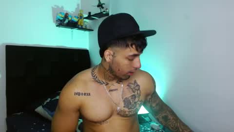 Snapshot of darius_phoenix chatting on 03.19.26 Darius Phoenix online show from 03.19.26