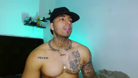Snapshot of darius_phoenix chatting on 03.20.26 Darius Phoenix online show from 03.20.26