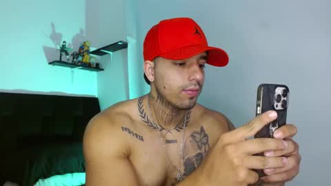 Snapshot of darius_phoenix chatting on 03.26.26 Darius Phoenix online show from 03.26.26