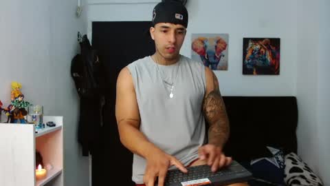 Snapshot of darius_phoenix chatting on 05.19.26 Darius Phoenix online show from 05.19.26