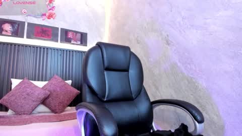 Snapshot of dark__nymph chatting on 09.16.25 Dark online show from 09.16.25