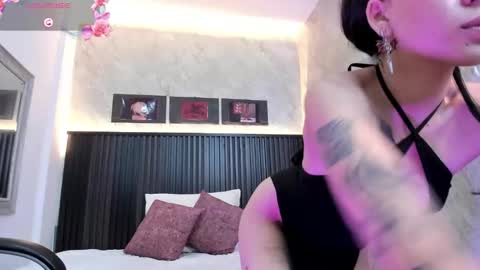 Snapshot of dark__nymph chatting on 09.18.25 Dark online show from 09.18.25