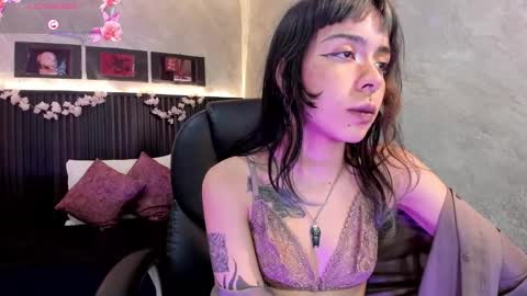 Snapshot of dark__nymph chatting on 10.09.25 Dark online show from 10.09.25