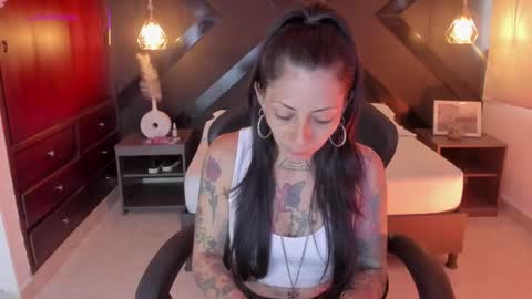 M I K A E L A online show from 09.19.25