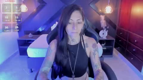 M I K A E L A online show from 12.01.25