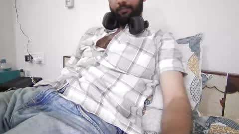Snapshot of darkbud03 chatting on 03.27.26 just a guy online show from 03.27.26