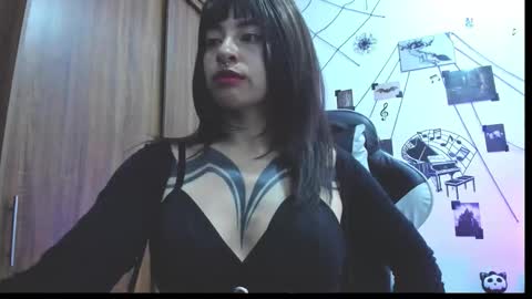 Hi Im Yuri  independent modelhelp me get my 111 hands upuwu online show from 12.17.25