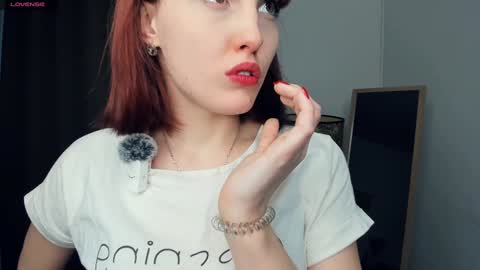 Snapshot of darklycurious chatting on 01.06.26 Elizabeth online show from 01.06.26