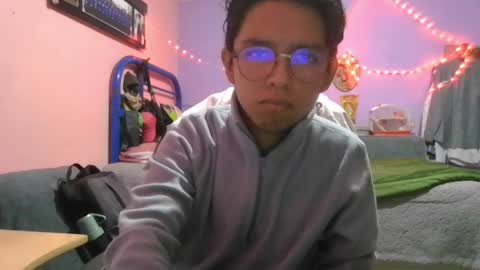 Snapshot of darknex_ chatting on 05.10.26 Jose Ian online show from 05.10.26