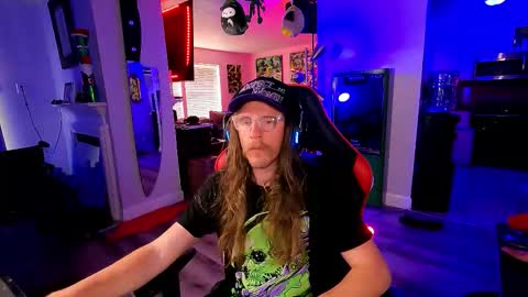 Snapshot of darksideofjay chatting on 01.08.26 DarkSideofJay online show from 01.08.26