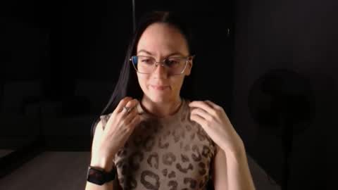 Snapshot of darkspark_ chatting on 11.24.25 darkspark_ online show from 11.24.25