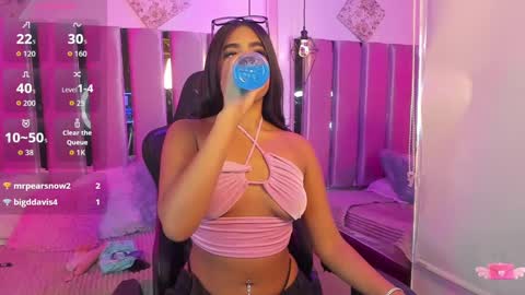 Darla santos  online show from 10.20.25