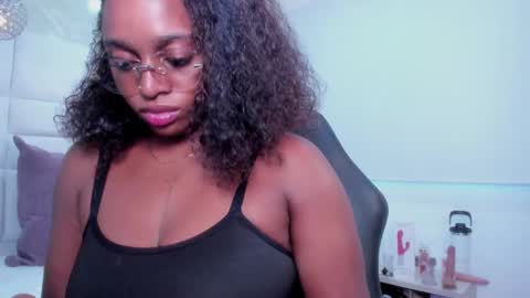 Darle Volant online show from 11.02.25