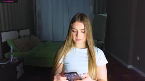 Darlina online show from 12.14.25