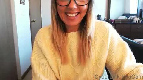 Snapshot of darlingd77 chatting on 01.21.25 DarlingD online show from 01.21.25