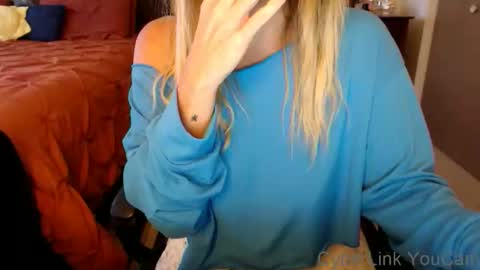 Snapshot of darlingd77 chatting on 10.24.25 DarlingD online show from 10.24.25