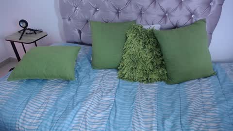 Snapshot of darsha_hara chatting on 12.16.24 Darsha online show from 12.16.24