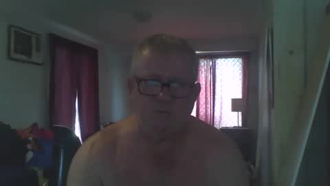 Snapshot of darwincock chatting on 12.14.24 darwincock online show from 12.14.24