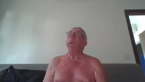 Snapshot of darwincock chatting on 04.11.26 darwincock online show from 04.11.26