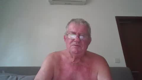 Snapshot of darwincock chatting on 04.19.26 darwincock online show from 04.19.26