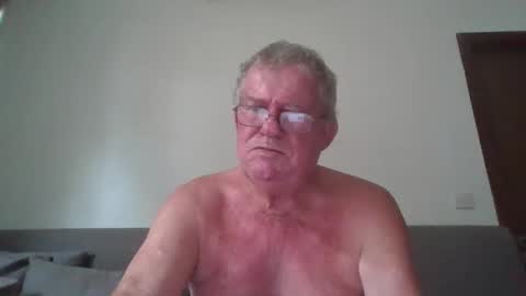 Snapshot of darwincock chatting on 04.29.26 darwincock online show from 04.29.26