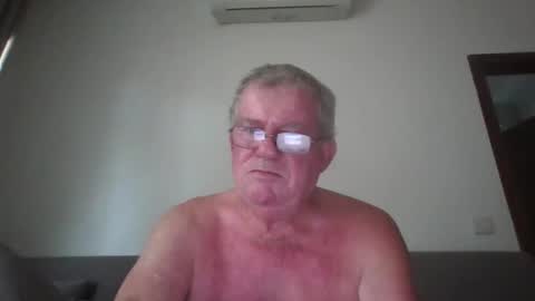 Snapshot of darwincock chatting on 05.02.26 darwincock online show from 05.02.26