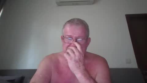 Snapshot of darwincock chatting on 05.13.26 darwincock online show from 05.13.26
