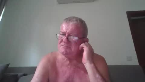 Snapshot of darwincock chatting on 05.14.26 darwincock online show from 05.14.26