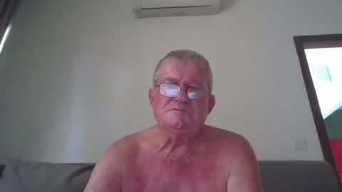 Snapshot of darwincock chatting on 05.16.26 darwincock online show from 05.16.26