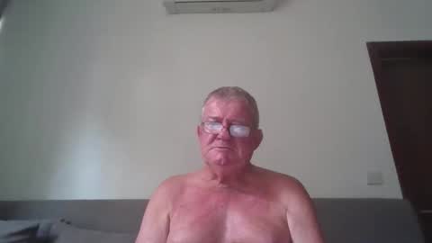 Snapshot of darwincock chatting on 05.17.26 darwincock online show from 05.17.26