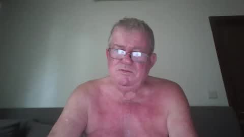 Snapshot of darwincock chatting on 05.20.26 darwincock online show from 05.20.26