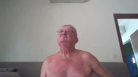 Snapshot of darwincock chatting on 05.23.26 darwincock online show from 05.23.26
