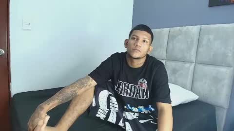 Snapshot of darwinwavex chatting on 04.15.26 darwinwavex online show from 04.15.26