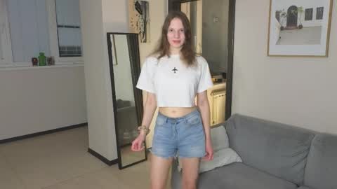 Snapshot of dasha_brown chatting on 04.03.26 Dasha online show from 04.03.26